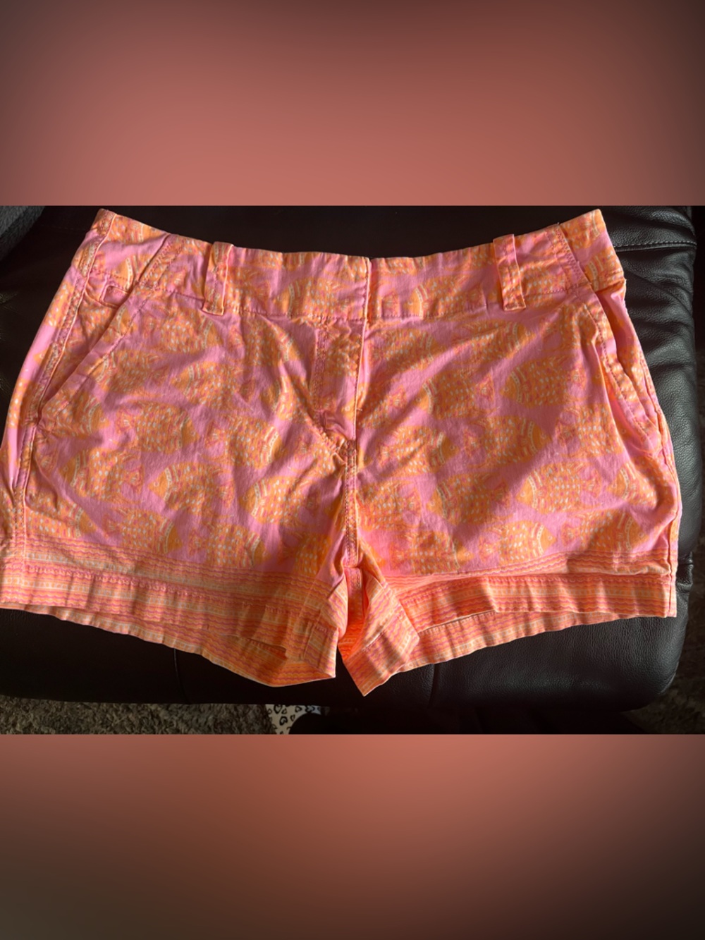 Vineyard Vines Women’s Pink & Orange Fish Shorts Size 8